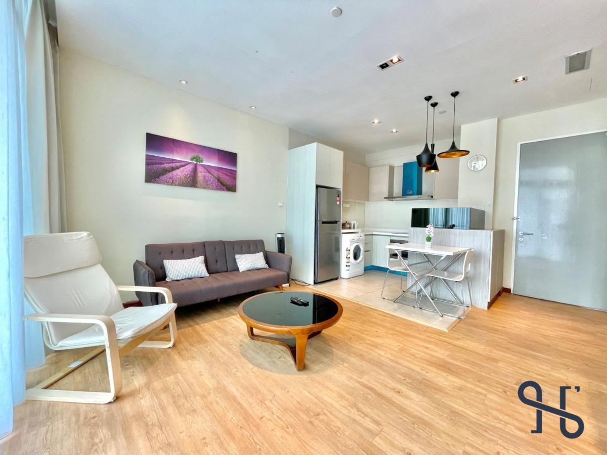 Apartment Homesuite' At Riverson Soho
