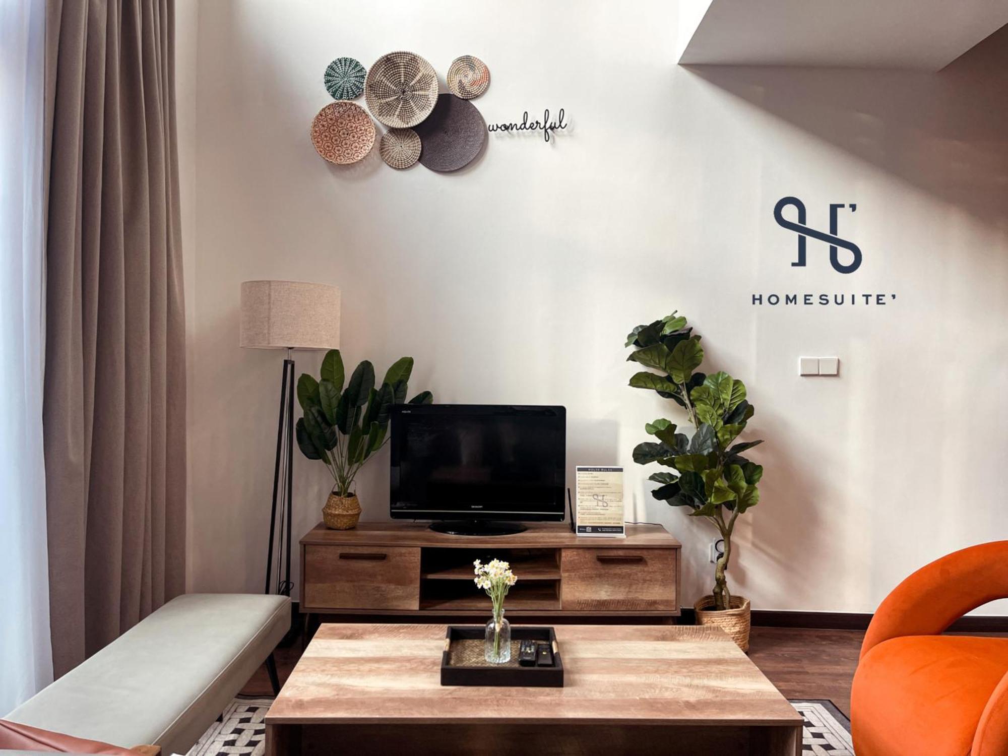 Homesuite' At Riverson Soho Apartment